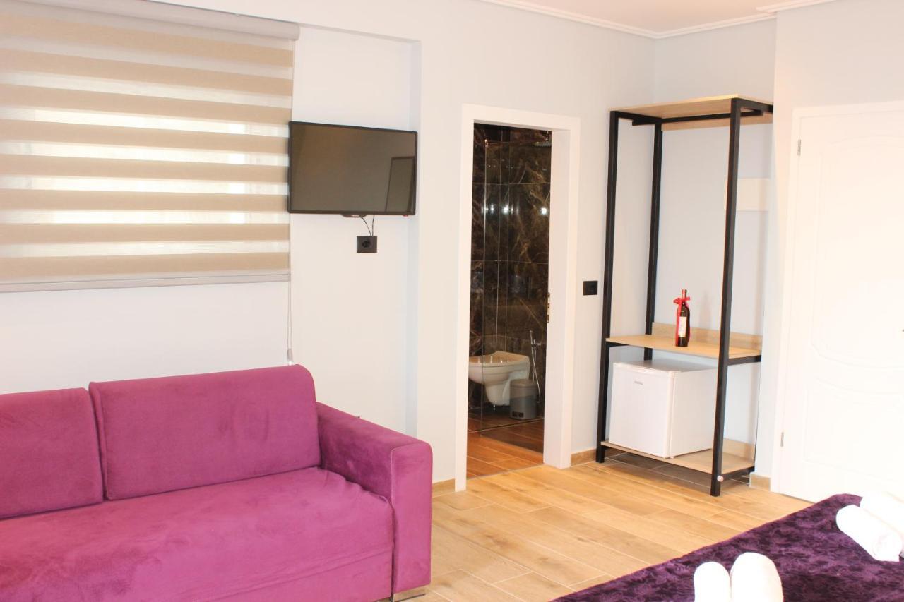 Bebi Hotel And Apartments Sarande Exterior photo