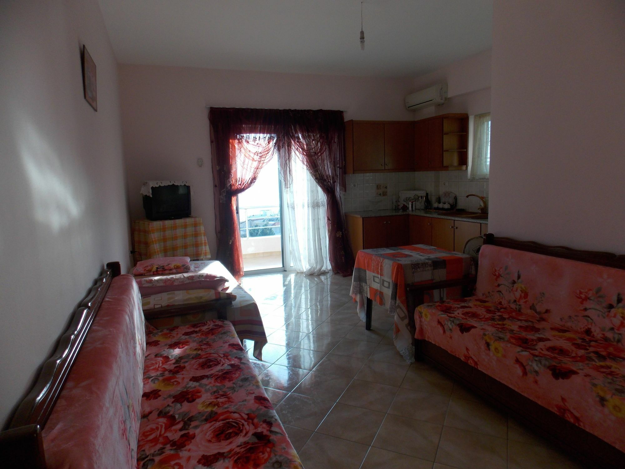 Bebi Hotel And Apartments Sarande Exterior photo