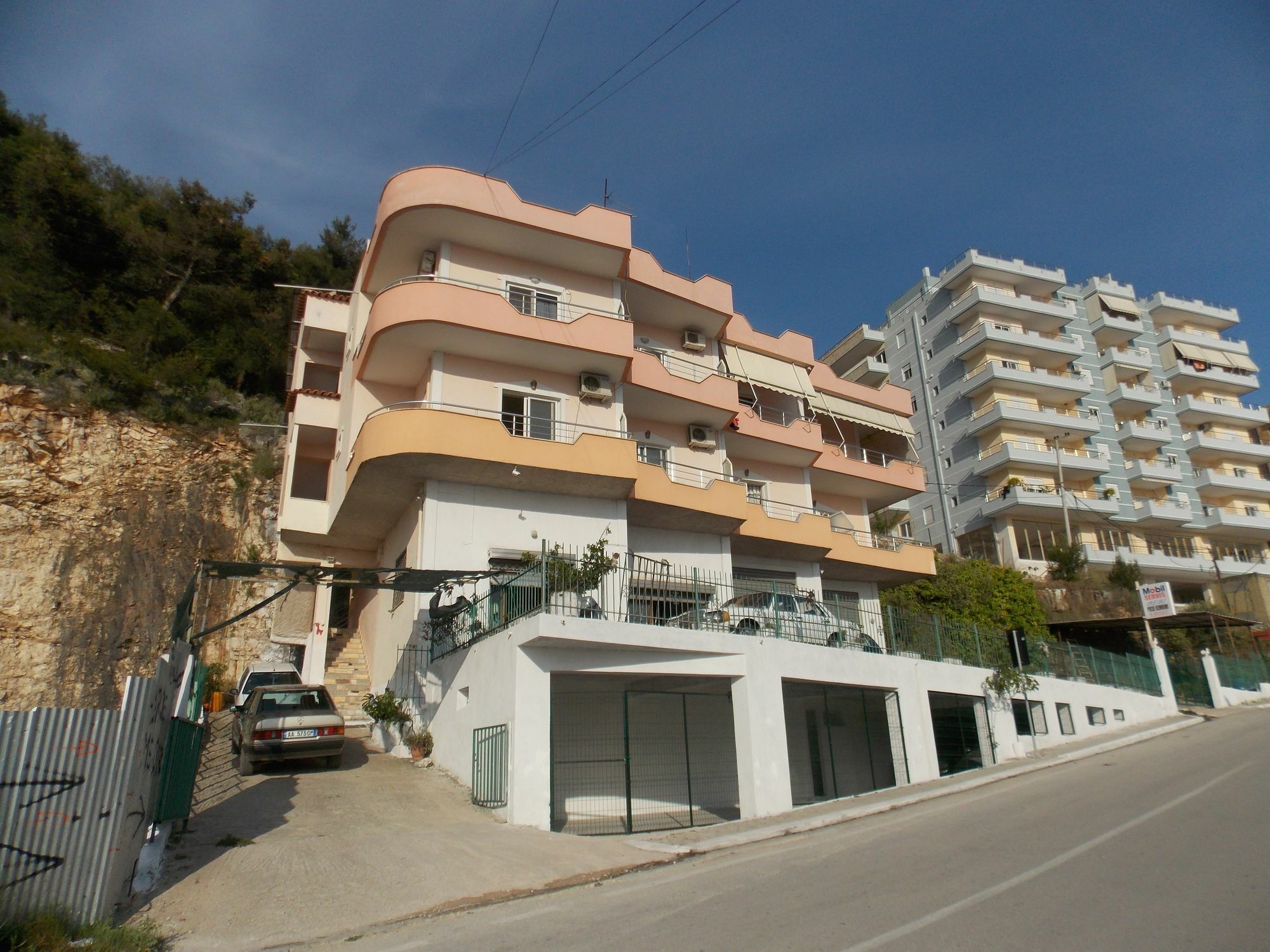 Bebi Hotel And Apartments Sarande Exterior photo